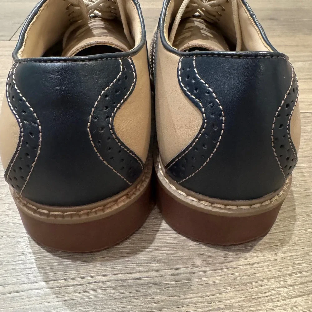 GH Bass Pomona Mens 9.5 D Saddle Shoes Tan Navy Leather Oxford Brogue Dress Shoe